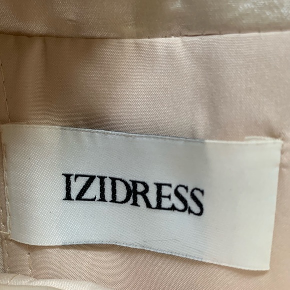NWT IZIDRESS - Picture 3 of 3